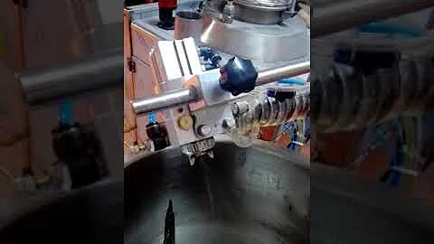 رشاش الشوكولاتة الأوتوماتيكي