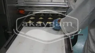 آلة صب الكيك بالمضخة الفصية